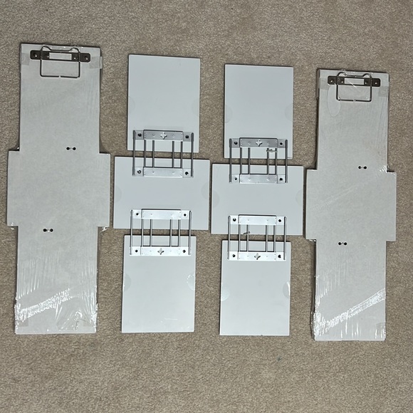 Lot of 4 White and Metallic Silver Acrylic Wall Hanging Picture Frames Collages - Picture 3 of 4